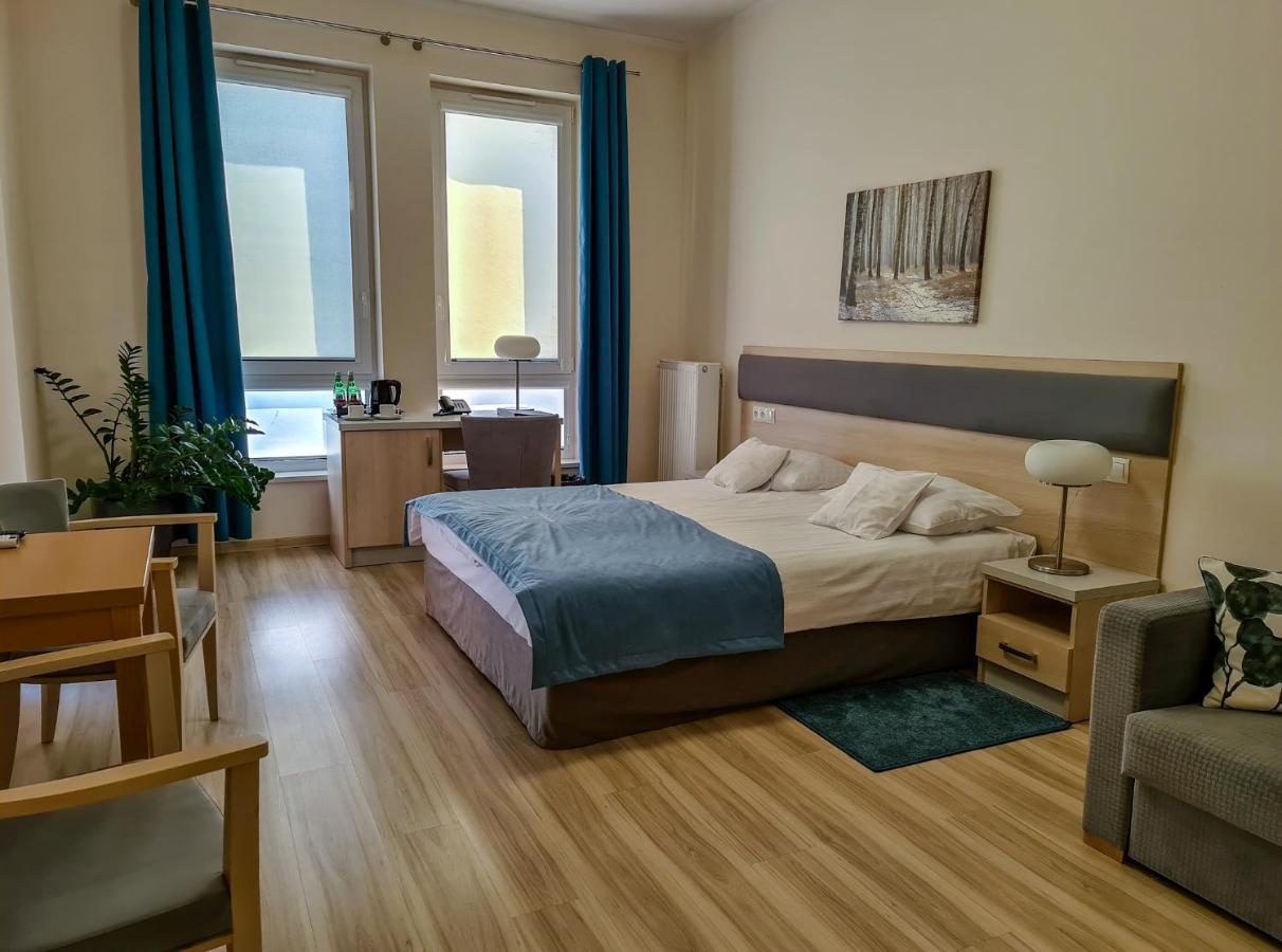 Antoninska Hotel & Apartamenty Leszno (Greater Poland) Exterior foto