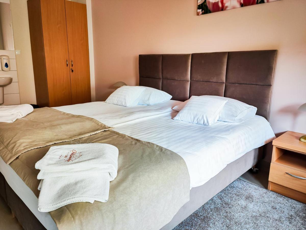 Antoninska Hotel & Apartamenty Leszno (Greater Poland) Exterior foto