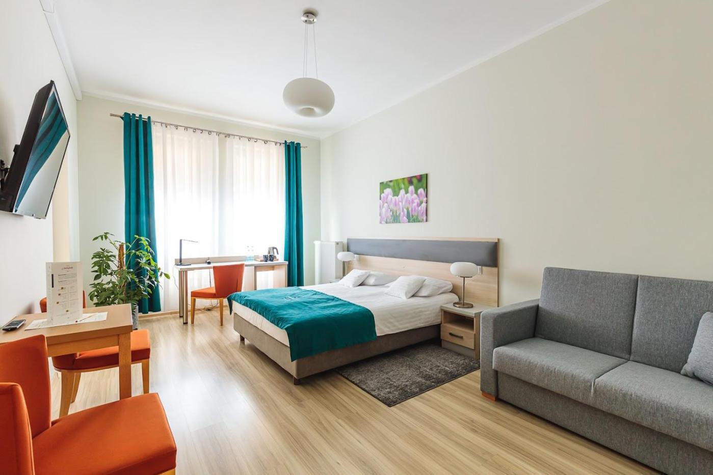 Antoninska Hotel & Apartamenty Leszno (Greater Poland) Exterior foto