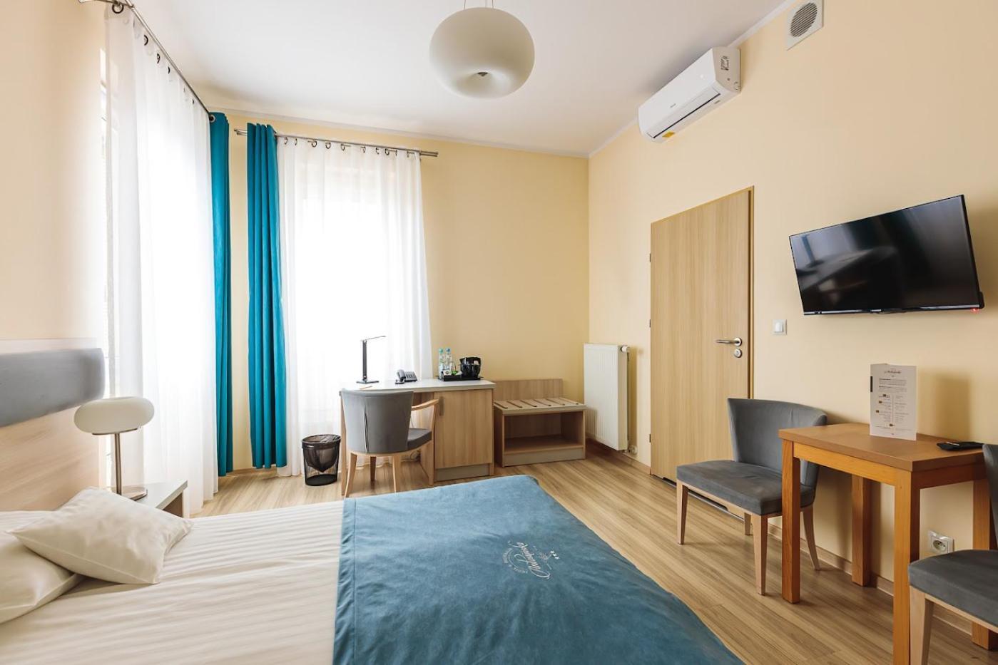 Antoninska Hotel & Apartamenty Leszno (Greater Poland) Exterior foto